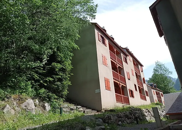 Agreable Appartement Avec Balcon Dans Residence Calme